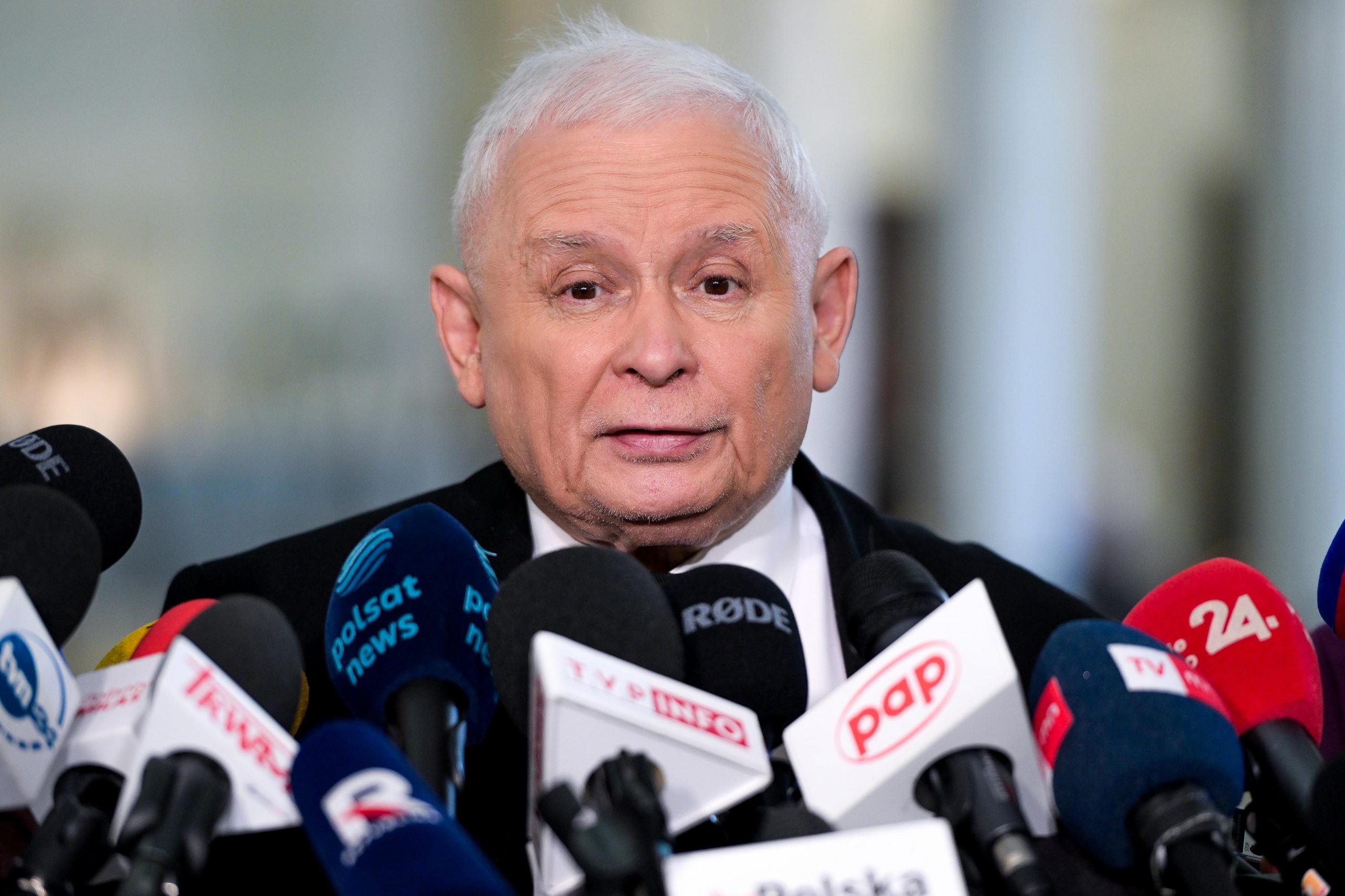 „Łamią wszelkie zasady, łamią prawo, depczą demokrację”. Kaczyński o „największej akcji dezinformacji”