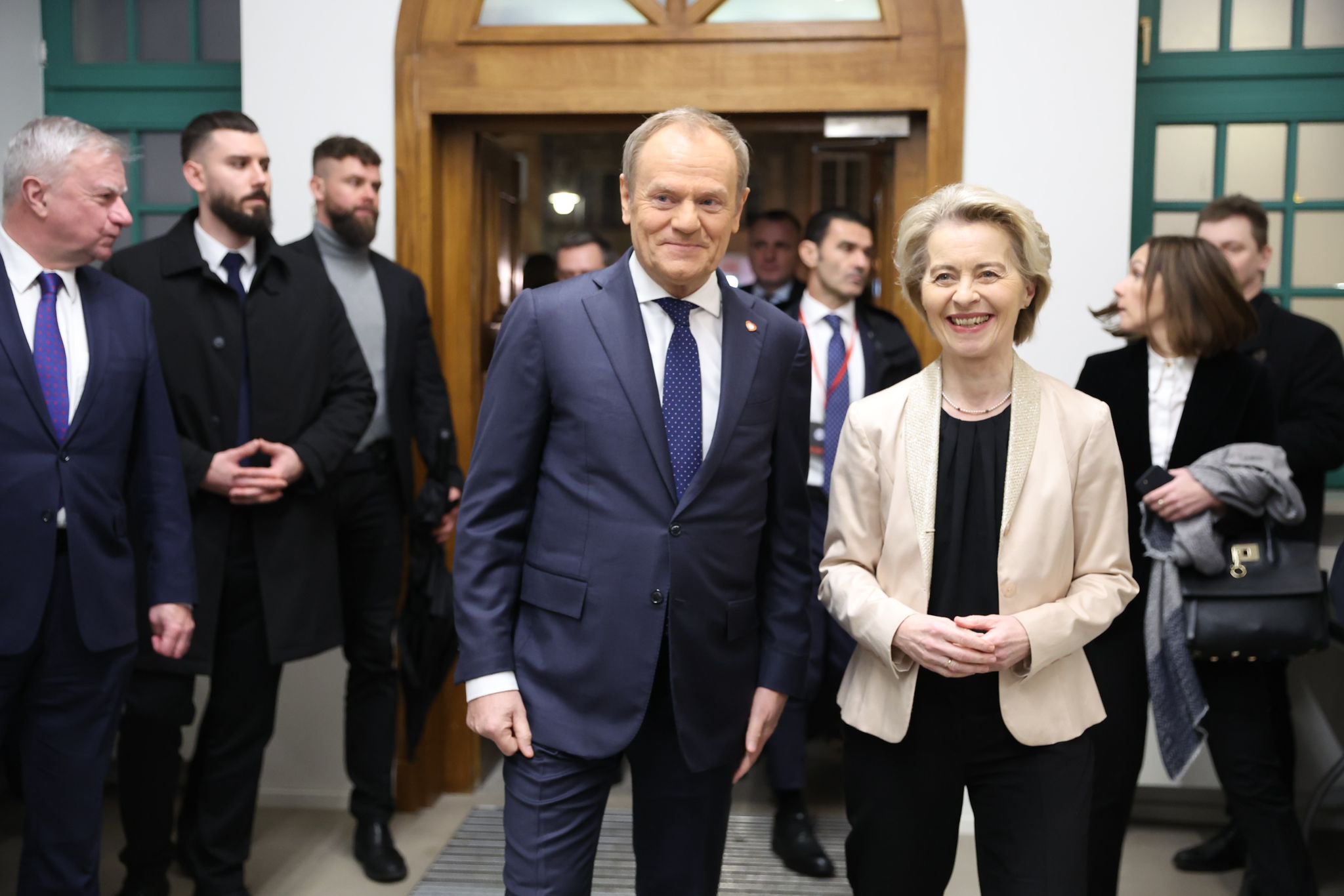 Polityczny plan piątku: Tusk z von der Leyen, Trzaskowski i Mentzen w trasie, konferencja Błaszczaka i Kuźmiuka