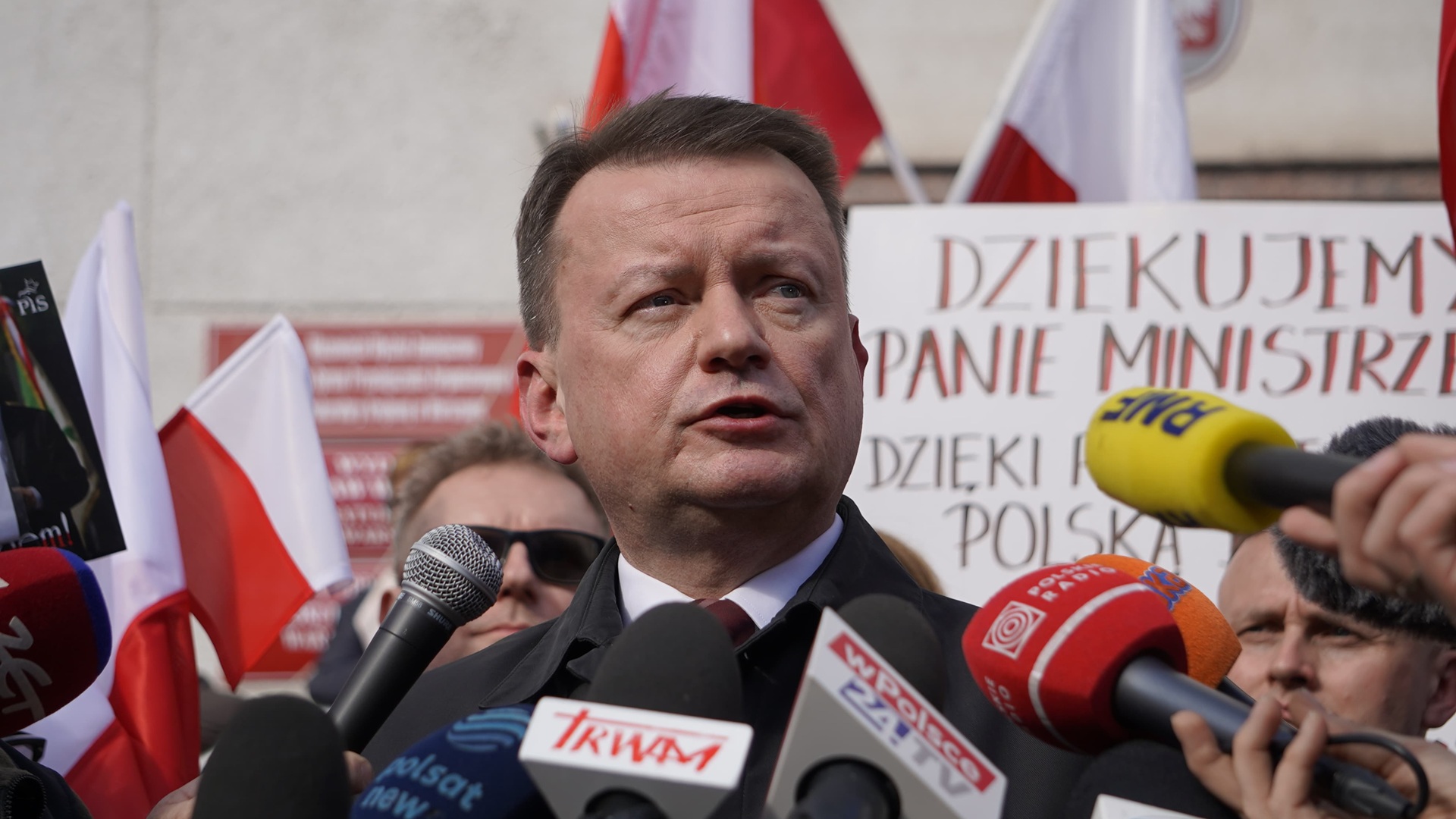 Błaszczak po przesłuchaniu: Złożyliśmy wniosek o wyłączenie prokuratora oskarżającego