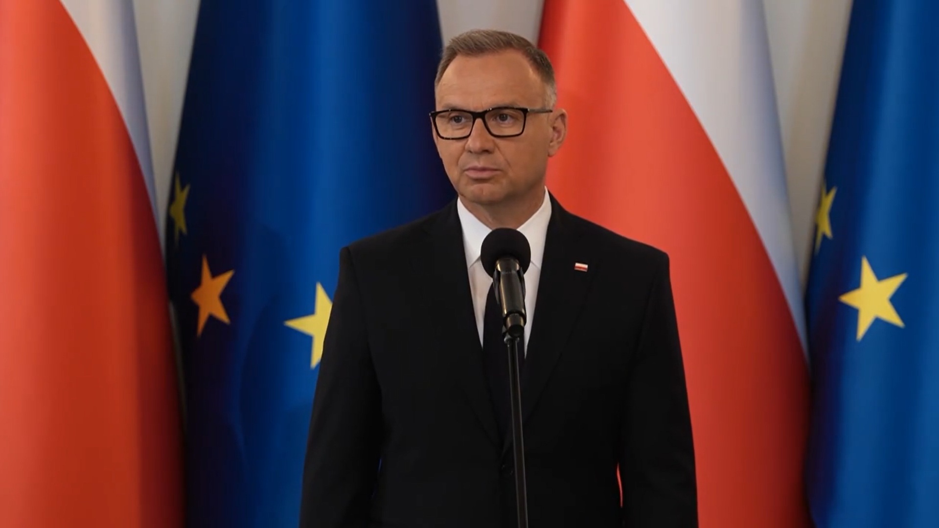 „Polityczne rewanże interesują ludzi znacznie mniej, niż to, czy żyją bezpiecznie i wygodnie”. Duda zwraca się do ministrów